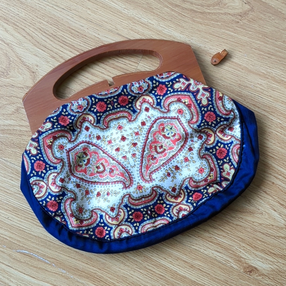 HAE Smith Ltd Bermuda Cedar Handle Bag